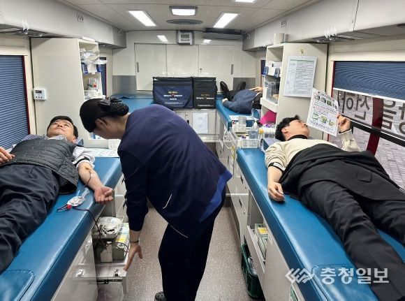 충남교육청, 겨울철 혈액 수급 안정을 위한 ‘사랑의 헌혈’ 동참