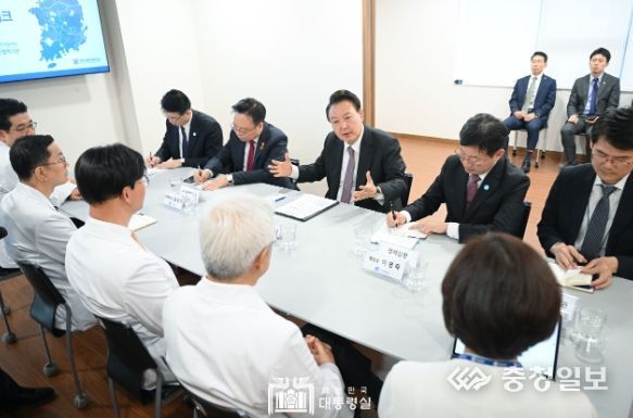 4월 9일 윤석열 대통령은 경기도의 2차 의료기관이자 심장전문병원인 부천세종병원을 방문했다.