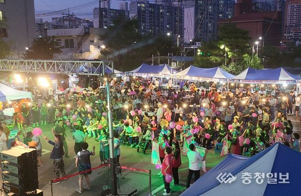 대전 중구 문창전통시장 챔피언 야시장 성황, 방문객으로 활기 가득