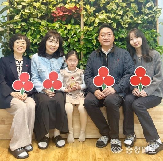 집현유치원 이그린양 착한아이 인증패 전달