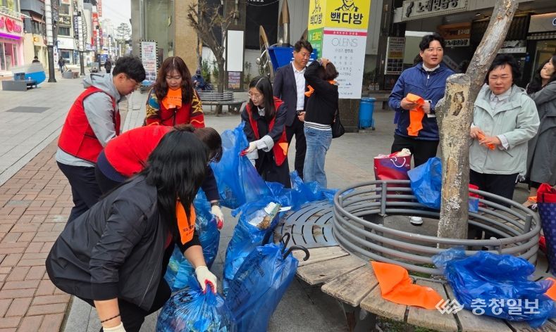 봄맞이 ‘맑고 깨끗한 청주만들기’ 동참