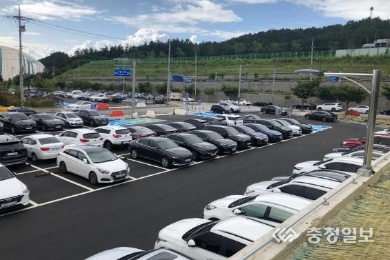 충주시, 무료 공영주차장 장기주차 차량에 요금 부과