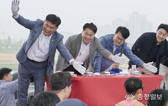 20일 개최된 제3회 이순신 백의종군길 마라톤대회 개최 모습