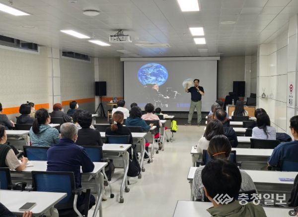 인문독서 아카데미 ‘찬란한 멸종’