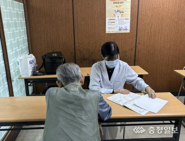 찾아가는 건강 프로그램(치매검사) 운영 사진